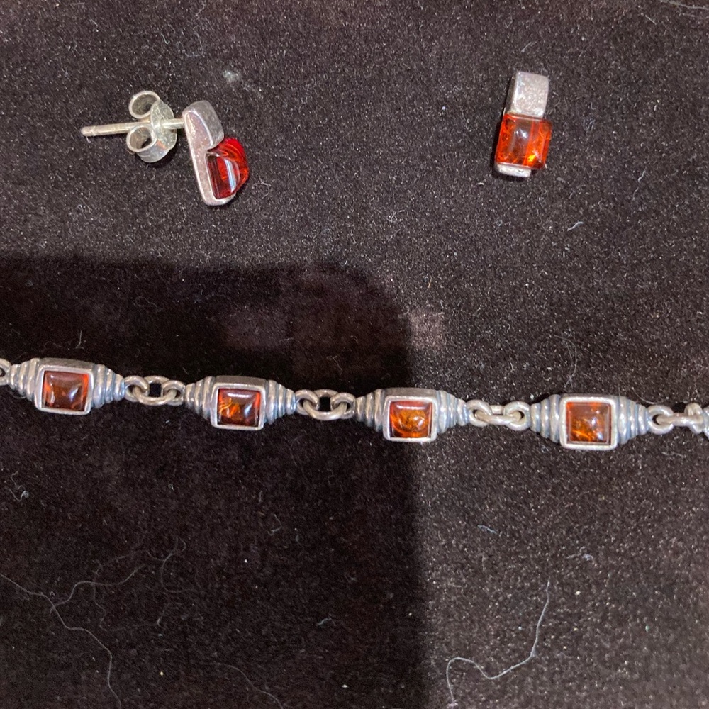 Silver and carnelian bracelet and stud earrings